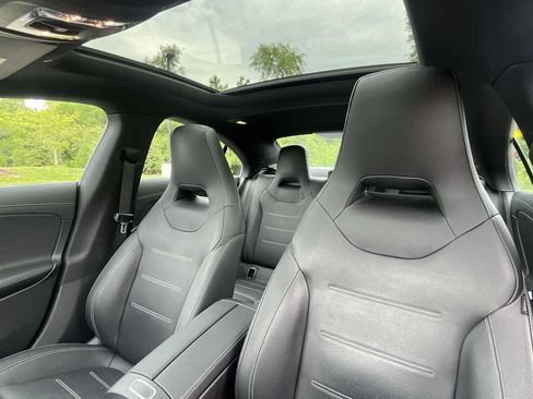 Certified 2022 Mercedes-Benz CLA 35 AMG 4MATIC image 10