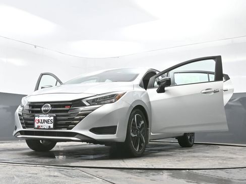 Used 2023 Nissan Versa SR w/ Trunk Package image 74