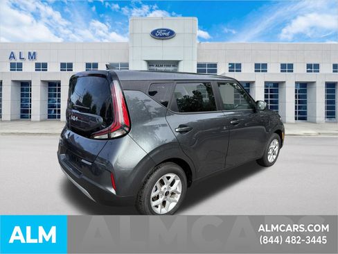 Used 2025 Kia Soul LX w/ LX Technology Package FWD image 5