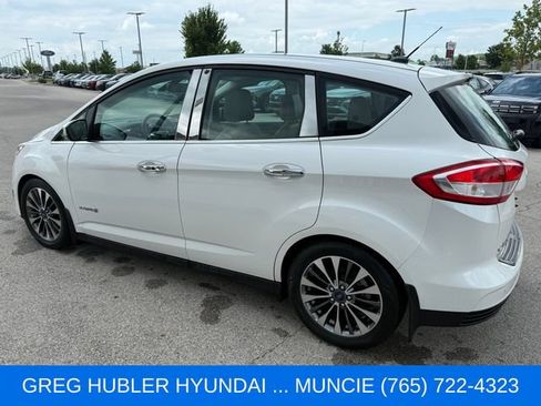 Used 2017 Ford C-MAX Titanium w/ Equipment Group 301A FWD image 3