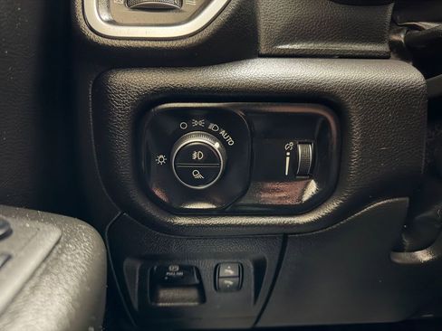 Used 2023 RAM 1500 Big Horn AWD/4WD image 31