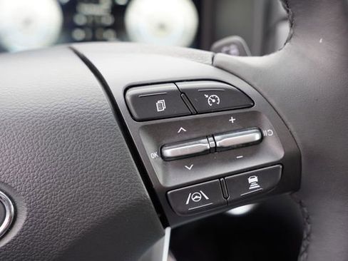 Used 2023 Hyundai Kona Limited image 31