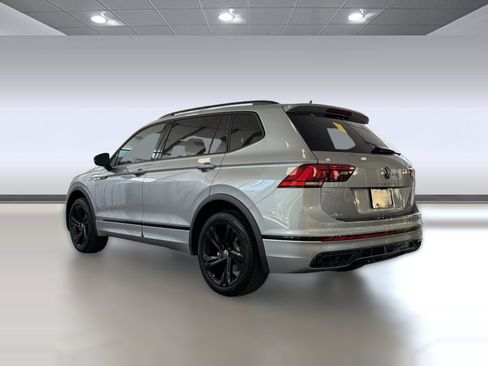 Certified 2024 Volkswagen Tiguan SE R-Line AWD/4WD image 3