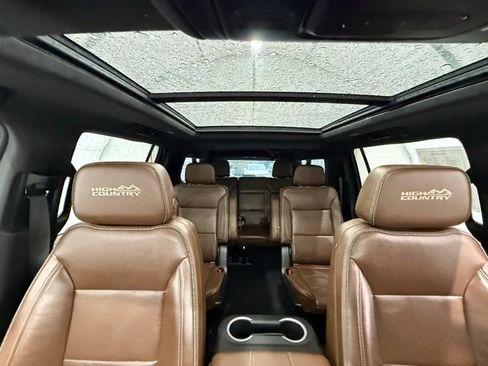 Used 2021 Chevrolet Suburban High Country w/ Premium Package AWD/4WD image 35