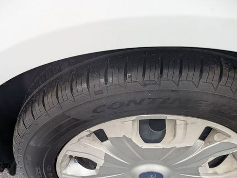 Used 2020 Ford Transit Connect XL image 11