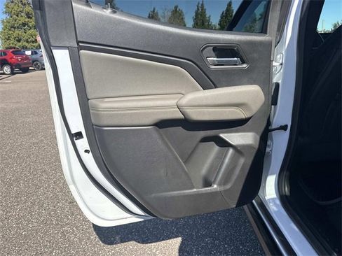 Used 2024 Chevrolet Colorado ZR2 w/ ZR2 Convenience Package III image 13