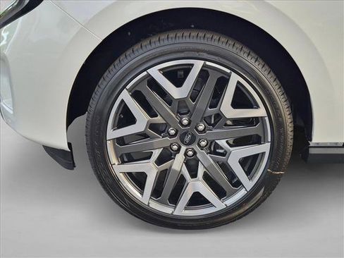New 2026 Ford Expedition Platinum w/ Platinum Ultimate Package AWD/4WD image 9