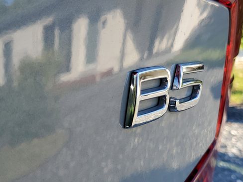 Used 2024 Volvo S60 B5 Core image 8