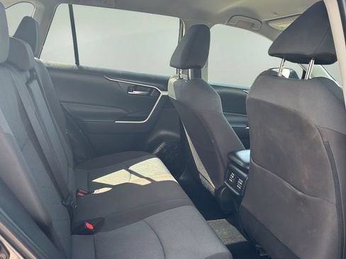 Used 2025 Toyota RAV4 XLE FWD image 12