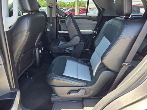 Used 2023 Ford Explorer XLT w/ Equipment Group 202A AWD/4WD image 6