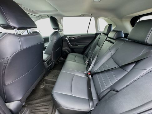Used 2023 Toyota RAV4 XLE Premium FWD image 16