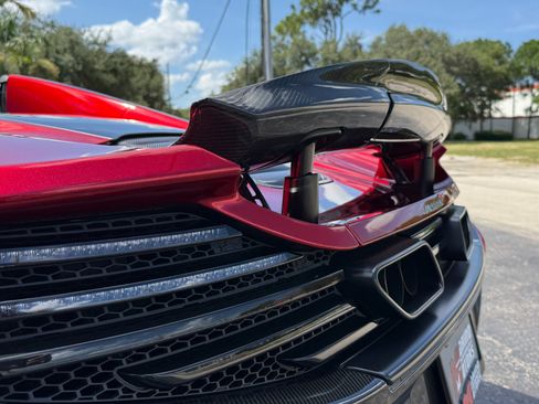 Used 2015 McLaren 650S Spider RWD image 22