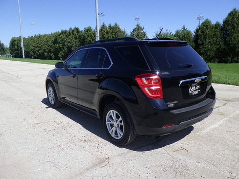 Used 2017 Chevrolet Equinox LT w/ Convenience Package FWD image 3