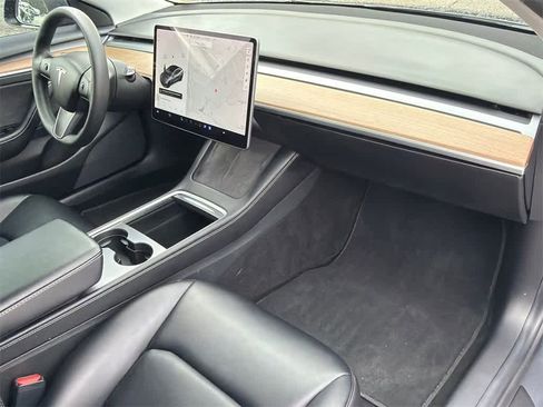 Used 2021 Tesla Model 3 Performance image 13
