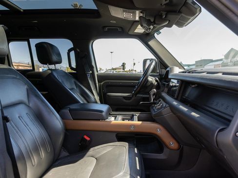 Used 2021 Land Rover Defender 110 X image 41