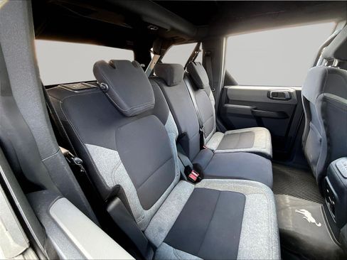 Used 2022 Ford Bronco 4-Door AWD/4WD image 25