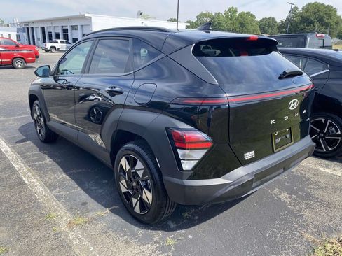 Used 2025 Hyundai Kona SEL AWD/4WD image 5