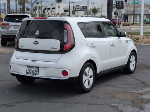 Used 2015 Kia Soul EV FWD image 3