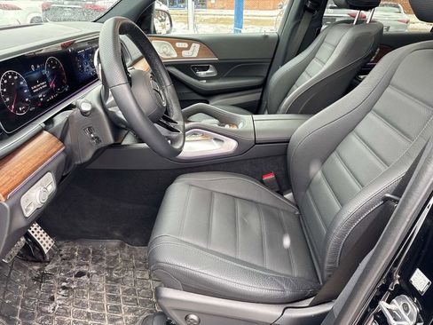 Certified 2025 Mercedes-Benz GLS 450 4MATIC image 19