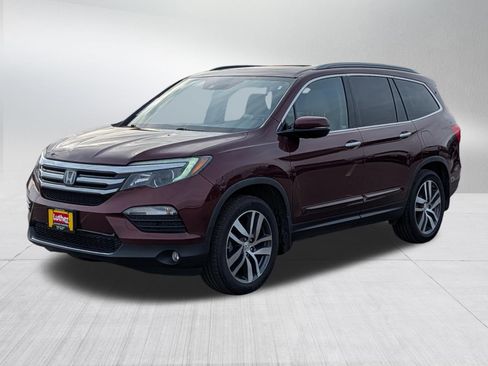 Used 2018 Honda Pilot Touring image 3