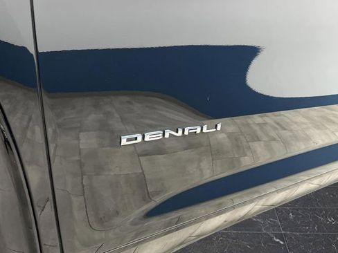 Used 2024 GMC Acadia Denali image 40