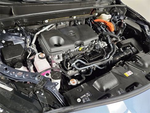 Used 2024 Toyota Venza Limited image 25