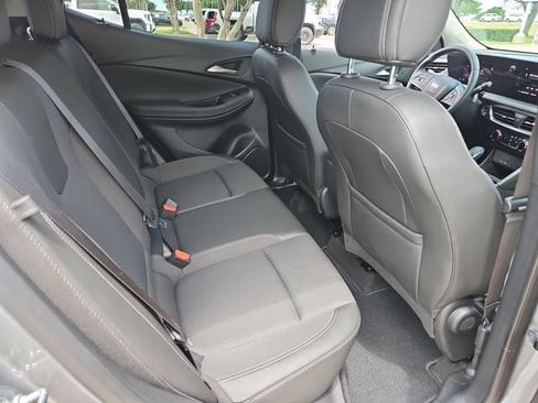Used 2025 Buick Encore GX Preferred FWD image 24