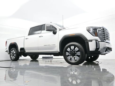 Used 2024 GMC Sierra 2500 Denali w/ Denali Reserve Package image 46