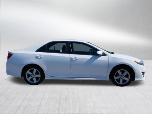 Used 2013 Toyota Camry SE image 8