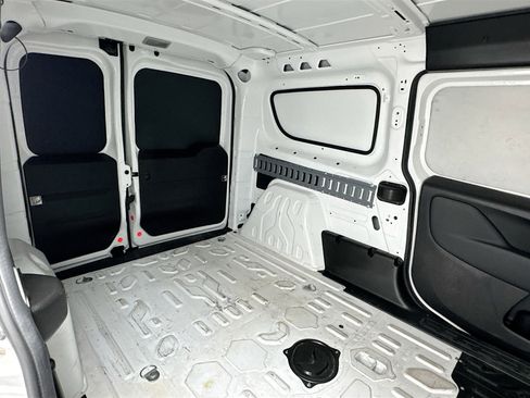 Used 2021 RAM ProMaster City Tradesman FWD image 17