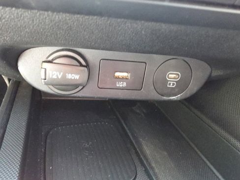 Used 2025 Hyundai Elantra SEL FWD image 22