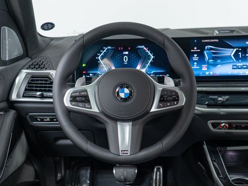 New 2027 BMW X7 xDrive40i w/ Executive Package AWD/4WD image 17