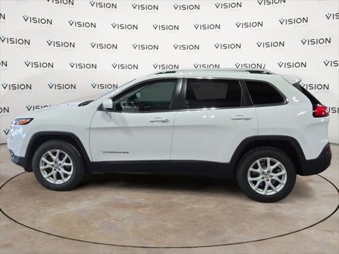 Used 2016 Jeep Cherokee Latitude w/ Comfort & Sound Group image 2