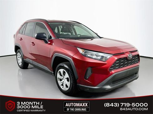 Used 2021 Toyota RAV4 LE FWD image 1