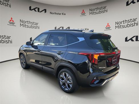 Used 2024 Kia Seltos S AWD/4WD image 2