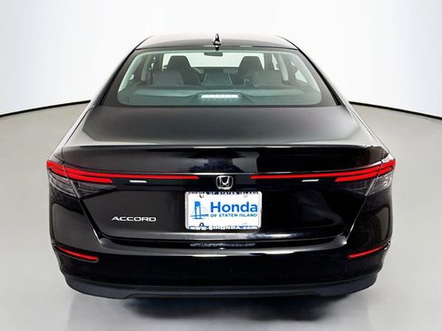 Certified 2023 Honda Accord LX image 6