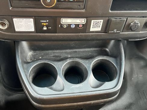 Used 2016 GMC Savana 3500 Extended image 22