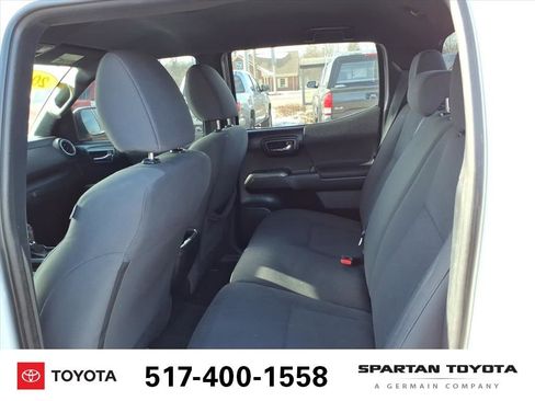 Used 2019 Toyota Tacoma TRD Off-Road image 11