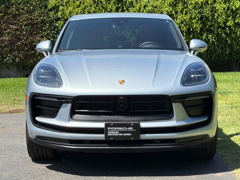 Certified 2024 Porsche Macan AWD/4WD image 11