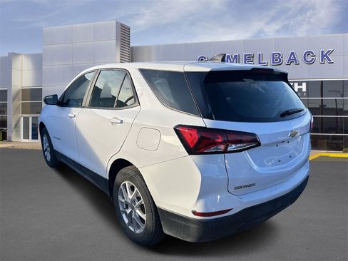 Used 2024 Chevrolet Equinox LS image 4