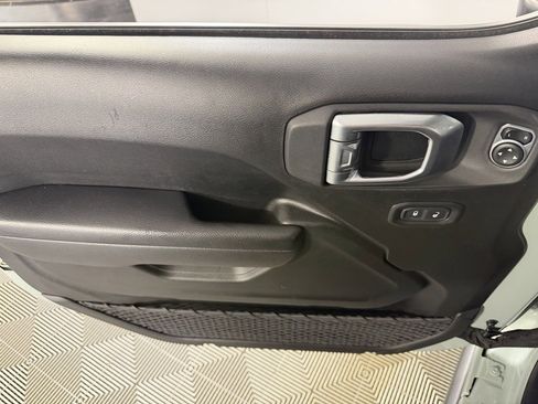 Certified 2023 Jeep Wrangler Unlimited Rubicon 4xe image 25