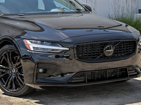 Used 2024 Volvo S60 B5 Plus w/ Protection Package Premier AWD/4WD image 2