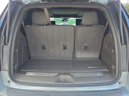 Used 2024 GMC Yukon Denali AWD/4WD image 31