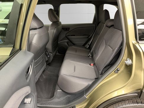 Used 2025 Subaru Forester Premium AWD/4WD image 13