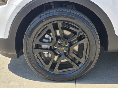 Used 2025 Kia Telluride SX X-Line AWD/4WD image 17