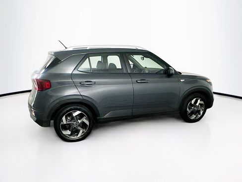 Used 2025 Hyundai Venue SEL FWD image 10