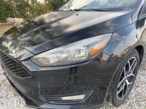 Used 2018 Ford Focus SEL image 39