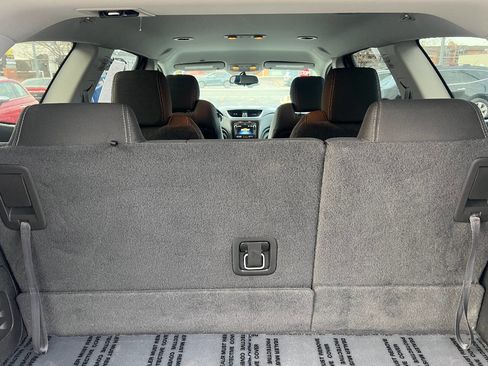 Used 2015 Chevrolet Traverse LT image 14