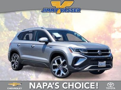Used 2022 Volkswagen Taos SEL w/ Panoramic Sunroof Package