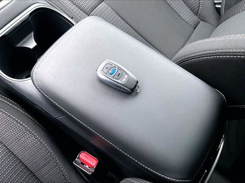 Used 2025 Subaru Outback Premium image 11